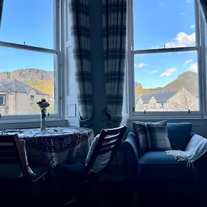 Edinburghs Arthurs Seat View Apartment